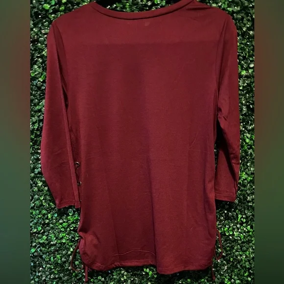 ALLIE & ROB SIDE LACE UP TOP - Picture 4 of 9